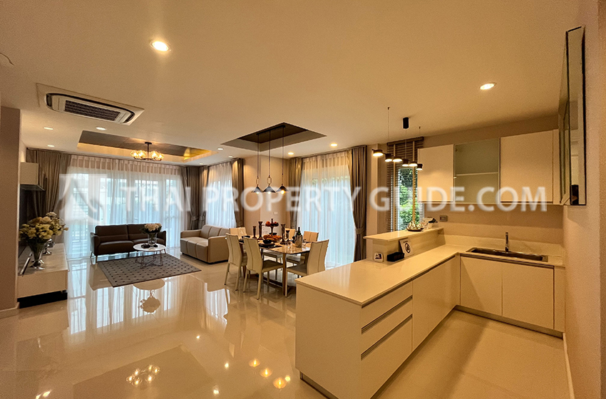 House with Shared Pool in Sukhumvit 